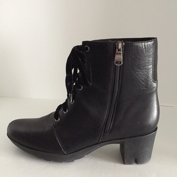 Munro Women Brittie Ankle Boots Leather Booties Round Toe Velvet Laces 11.5M EUC - Picture 2 of 16